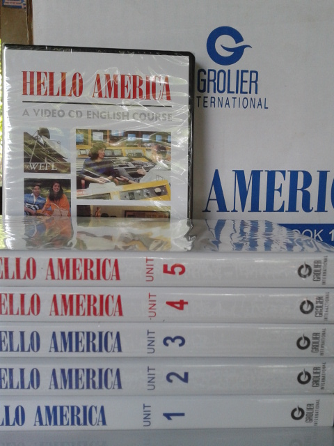 Hello America Buku